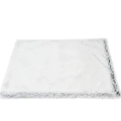 Fluffy hundetæppe 100x70 cm frossen hvid til hund - blødt og skridsikkert underlag